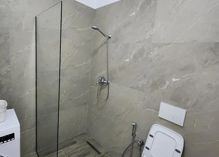 Seaside Bliss In Qerret Golem