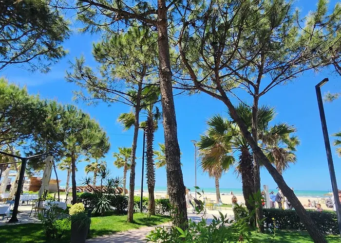 Seaside Bliss In Qerret Apartman