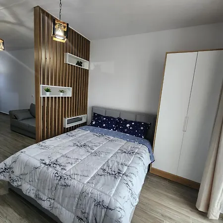 Apartment Seaside Bliss In Qerret *