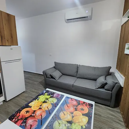 Apartment Seaside Bliss In Qerret
