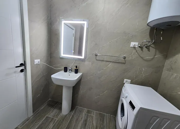 Seaside Bliss In Qerret Голем